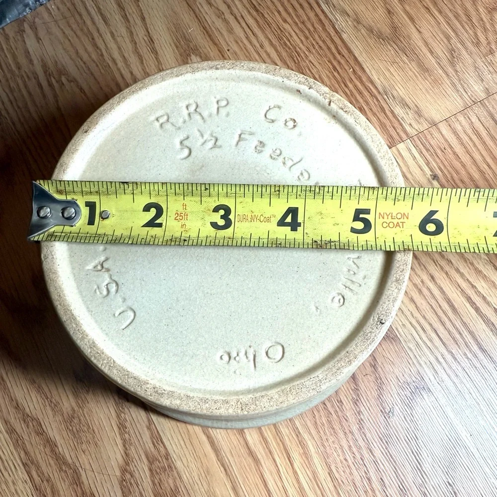 Vintage R.R.P Co.In Roseville,Ohio USA Handmade Ceramic Dog Bowl(5 1/2 feeder)